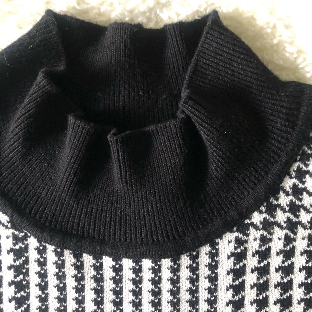 Turtle Neck Sweater - Picture 2 of 7